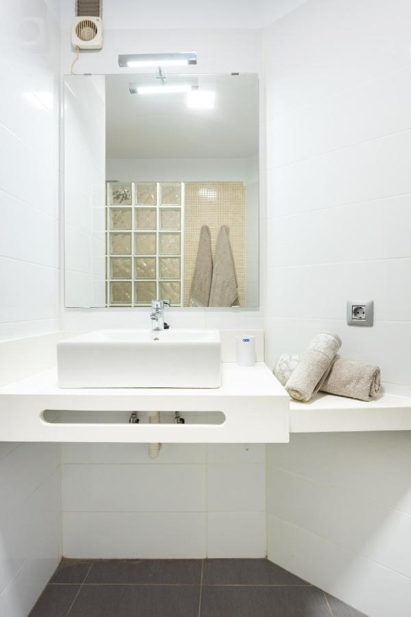 Апартаменти Frontline Penthouse With Heated Pool And Parking Лос-Крістіанос Екстер'єр фото