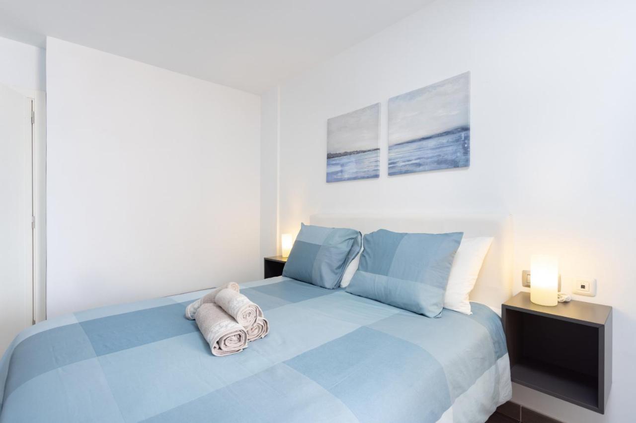 Апартаменти Frontline Penthouse With Heated Pool And Parking Лос-Крістіанос Екстер'єр фото