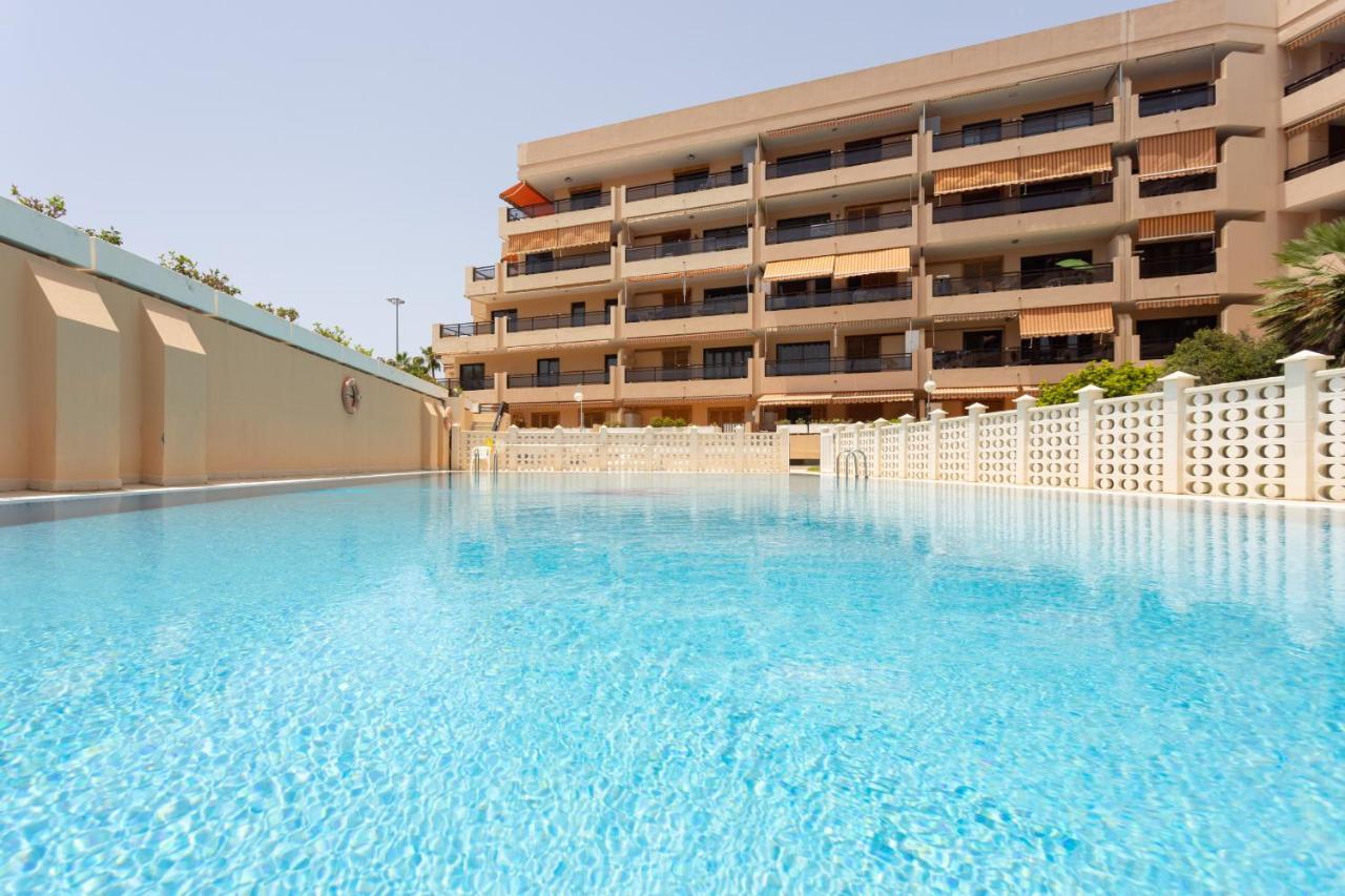 Апартаменти Frontline Penthouse With Heated Pool And Parking Лос-Крістіанос Екстер'єр фото