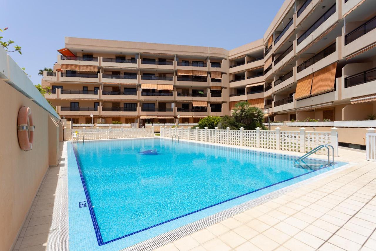Апартаменти Frontline Penthouse With Heated Pool And Parking Лос-Крістіанос Екстер'єр фото